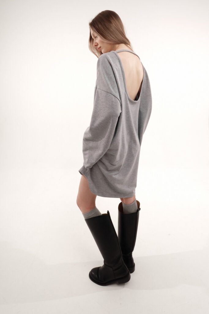 Платье с вырезом Grey