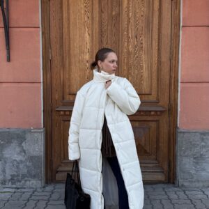 Пуховик стеганый молочный